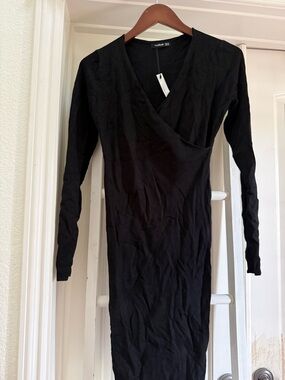 PattyBoutik Black Long-Sleeve Wrap Midi Dress